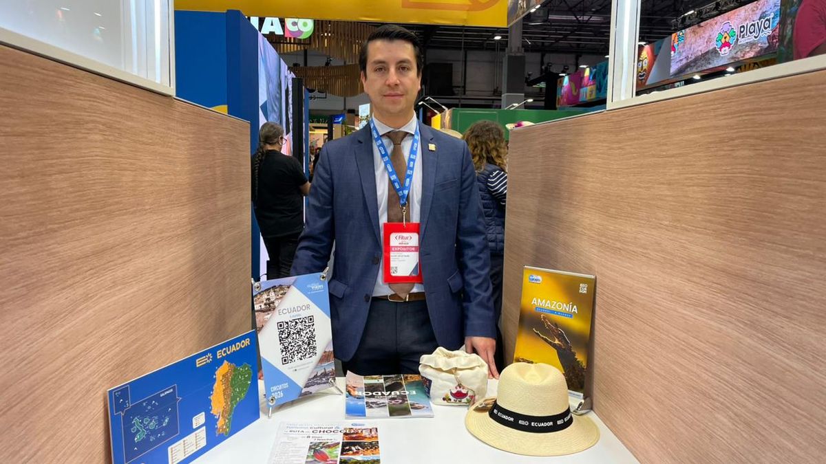 Antonio Salvador, subgerente de la mayorista Salmor - Outlet Viajes. Fitur 2026.