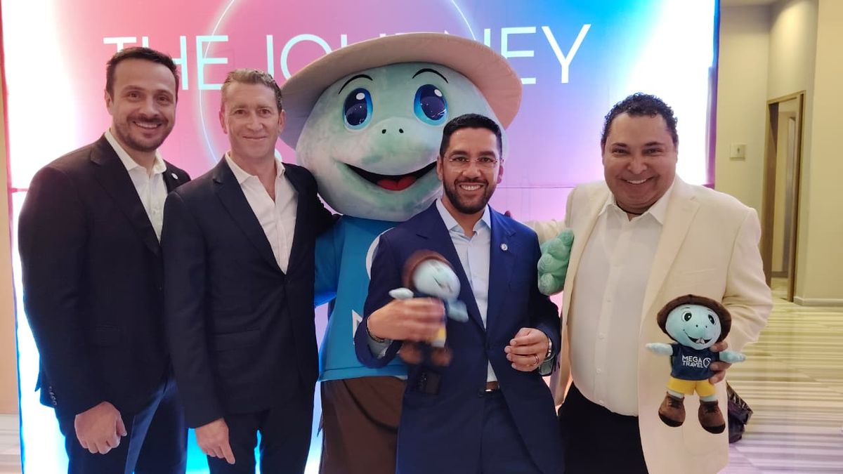 Mesa directiva de Mega Travel: Yalcin Cankaya, vicepresidente; Pierre Sondag, director comercial; Luis García Luna, director de MKT & IT; y Jorge Leanza, director general de Mega Travel Occidente.