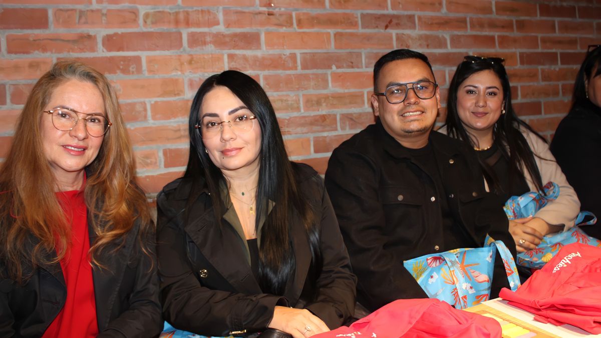 Asistentes al evento disfrutaron de una experiencia diferente que combinó capacitación, gastronomía y trabajo en equipo en Bogotá. Asistentes al evento disfrutaron de una experiencia diferente que combinó capacitación, gastronomía y trabajo en equipo en Bogotá.