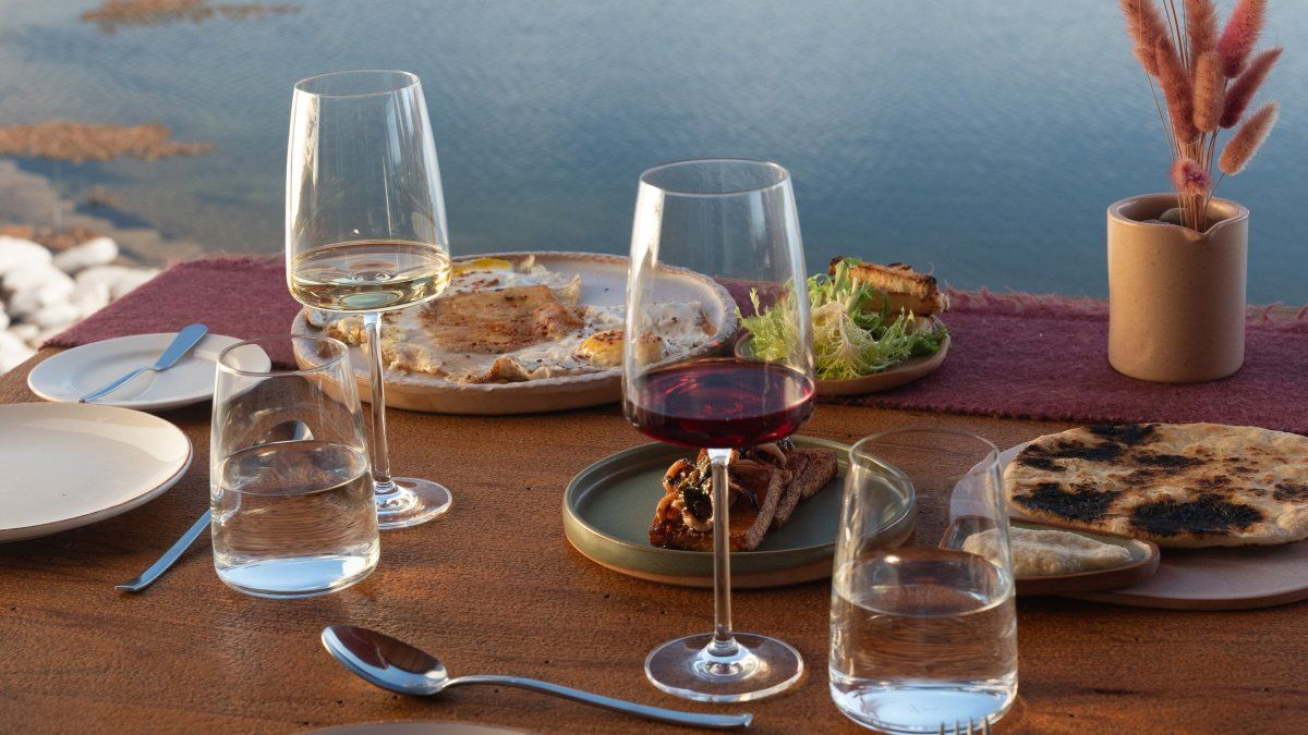 Vacaciones de invierno enMendoza: la provincia combina en una estadía los paisajes de la cordilleranevada, hospedaje de lujo y el mejor vino del país. &nbsp;