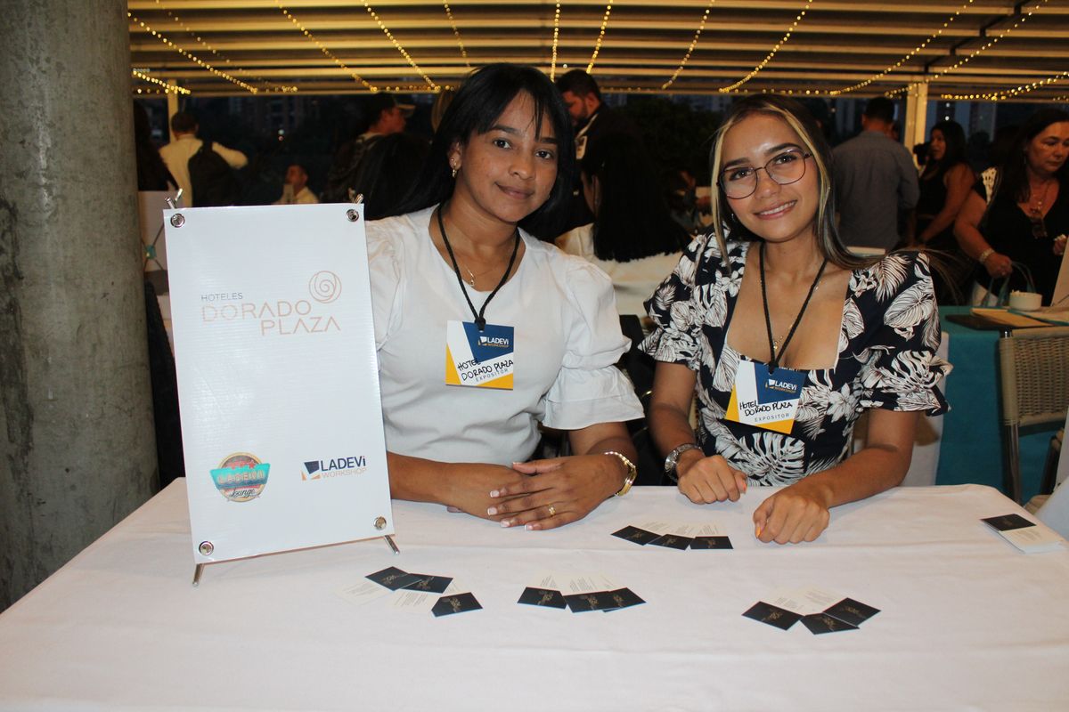 Mirli Ballestas, ejecutiva de Ventas y Reservas de Hoteles Dorado Plaza y Katherine Ballestos, ejecutiva comercial de Hoteles Dorado Plaza.