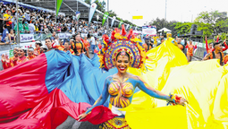 Colombia celebra su cultura y diversidad en cada una de sus ferias y carnavales llenos de color música y alegría.
