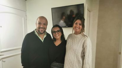 Alfonso Marzano; gerente general de Tu Destino; Paola Pizarro, gerente comercial de Deltour; e Ignacia Saavedra, gerente general de Deltour Viajes.