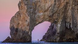 Los Cabos se distingue por una&nbsp;sólida reputación en materia de seguridad, facilidad de desplazamiento y confiabilidad para el visitante internacional.