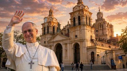 Turismo religioso: el Papa viajará a Córdoba para presidiruna misa en el predio de Fadea y la Escuela de Aviación Militar, saludar desdeel Arzobispado y mantener un encuentro pastoral en la Catedral.