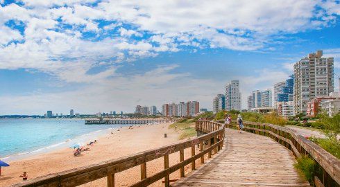 Capacitación de Ola sobre Uruguay.