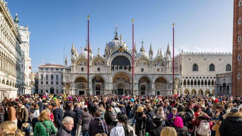 La ciudad de Venecia totalmente masificada en 2019.