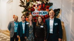 Tourplan: Allan Zúñiga, Esdras Madrigal, Kim Grafton, Stephanie Pajuelo y Craig Gray.