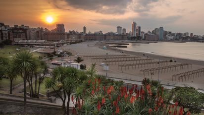 El 44% del arribo total de turistas a Mar del Plata corresponde al rango etario de 18 a 39 años.