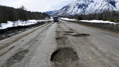 La Ruta 40 entre Bariloche y El Bolsón deberá ser reparada en forma urgente por Vialidad Nacional.