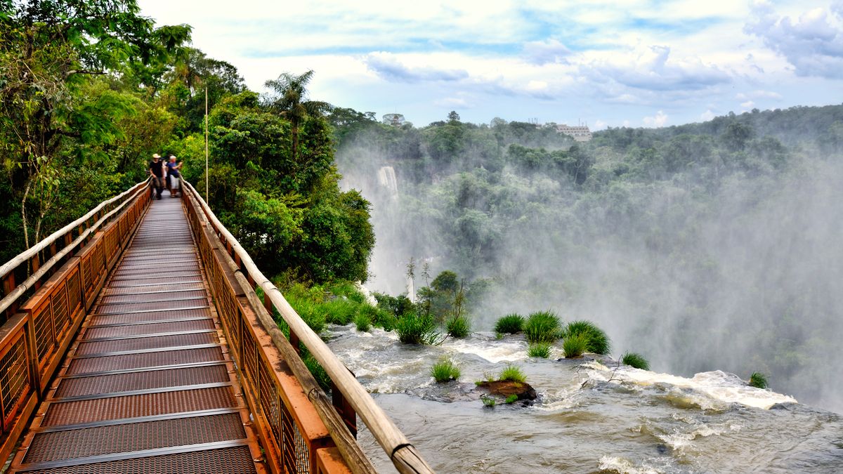 ¿Cuánto tiempo lleva recorrer el Parque Nacional Iguazú?