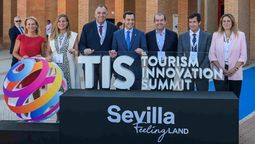 El presidente de la Junta de Andalucía, Juanma Moreno, clausura TIS 2025.