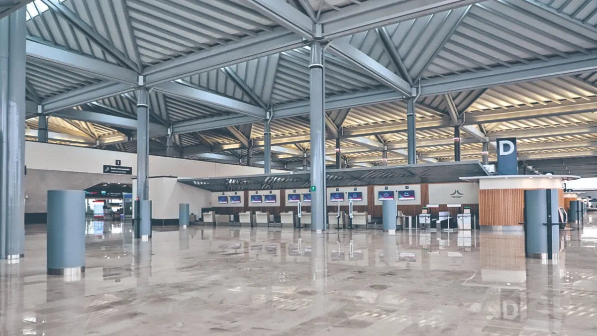 Mónica Alemán resaltó que debido a su falta de conectividad aérea, el AIFA no representa una opción viable para los pasajeros.