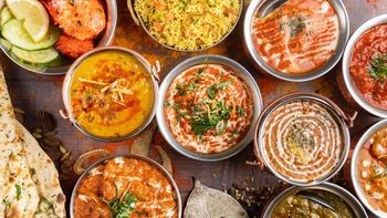 La comida india ha encontrado en Bogotá un lugar para florecer con autenticidad, sabor y experiencias que despiertan todos los sentidos.  