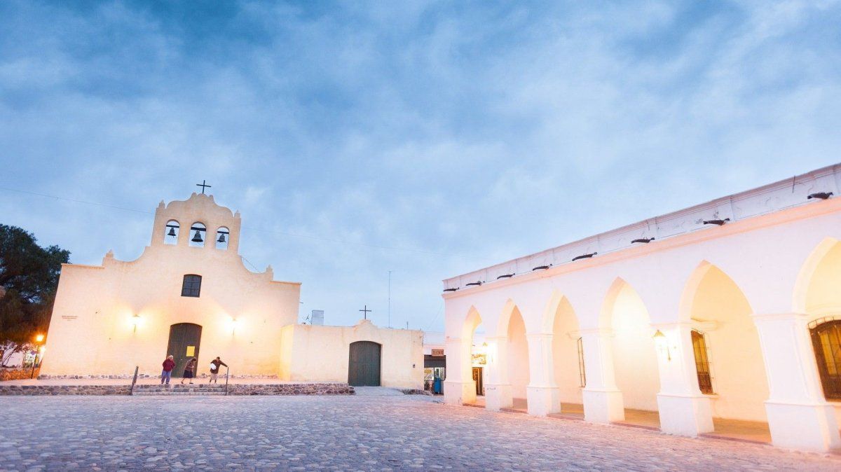 Salta: desde el miércoles 20 al domingo 25 de mayo de 2026 Cachi ofrecerá festivales, ferias, peñas, y actos patrios para escapadas cargadas de tradición. Salta: desde el miércoles 20 al domingo 25 de mayo de 2026 Cachi ofrecerá festivales, ferias, peñas, y actos patrios para escapadas cargadas de tradición.