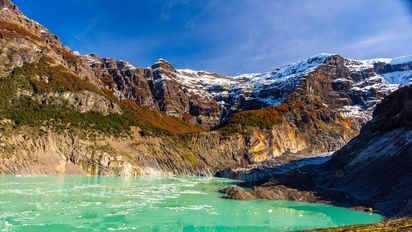 El lago Ventisquero Negro se originó en 2005 pero su profundidad incrementa constantemente.