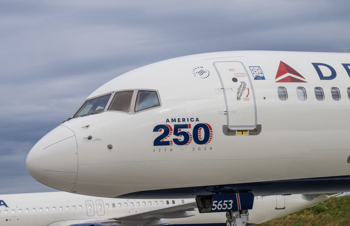 Uno de los aviones personalizados por Delta Air Lines por el 250 aniversario de Estados Unidos.