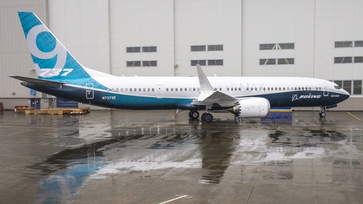 Boeing: Todos Los B-737MAX 9 A Tierra Para Revisación