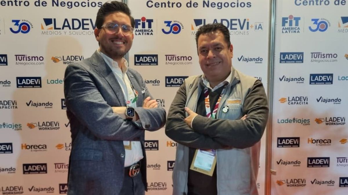 Hugo Aguilera, Director of Sales & Marketing de Grand Fiesta Americana Riviera Cancún; y Rodolfo Espinoza, International Sales Manager - Grupo Posadas.