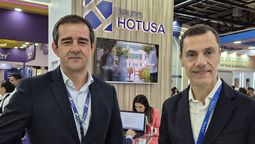 Alberto Barredo Agras, director general del Área de Turismo de Grupo Hotusa; junto a Xavier Cortés, Managing Director de Keytel.