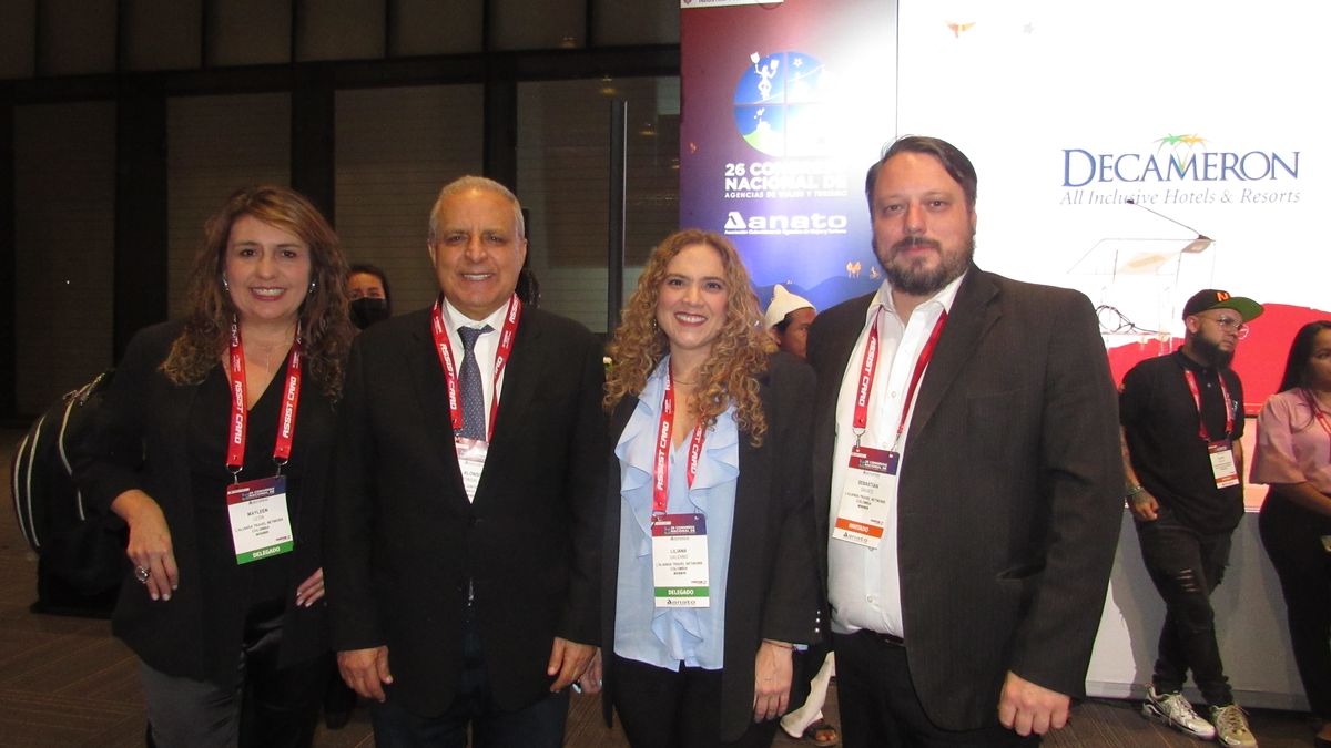 Equipo de LalianXa Travel Network.