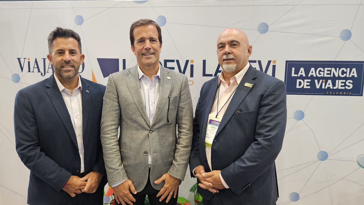 Ezequiel Barberis y Andrés Deyá, vicepresidente y presidente de Faevyt, junto a Gonzalo Yrurtia, CEO y editor general de Ladevi.