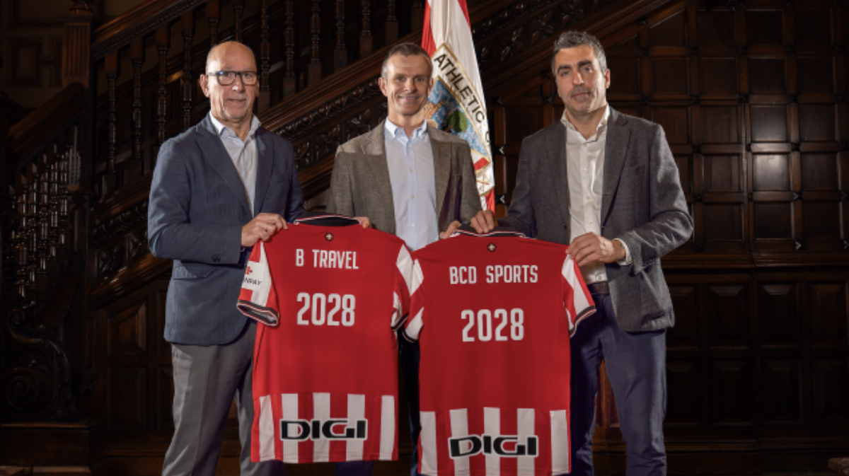 Firman del acuerdo entre Ávoris y el Atheltic Club.&nbsp;