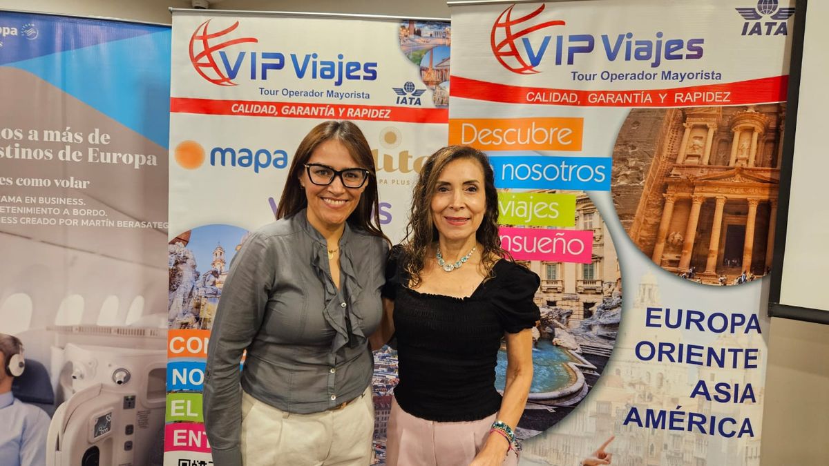 M&oacute;nica Salamanca, gerente comercial para Ecuador, Colombia y Per&uacute; de Mapa Group; y Mary Guizado, gerente general de Vip Viajes.