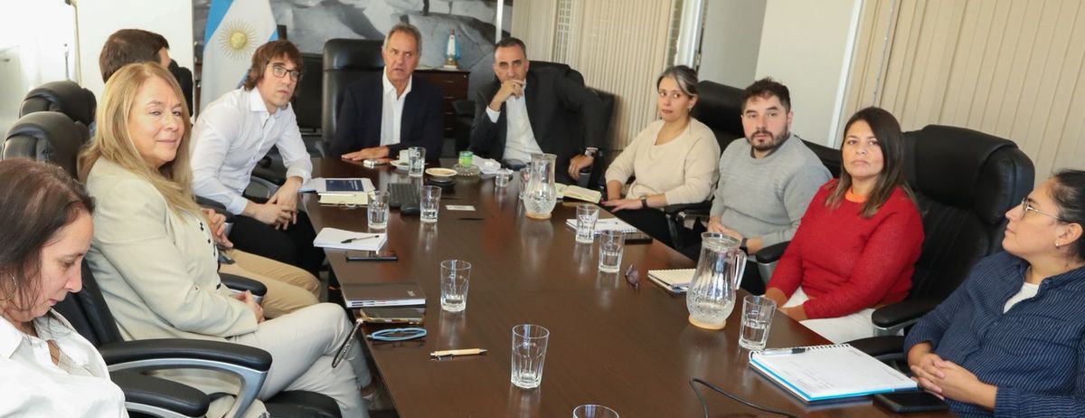 Daniel Scioli encabezó el inicio del relevamiento del sistema de estadísticas de turismo, clave para unificar datos y mejorar la planificación del sector.