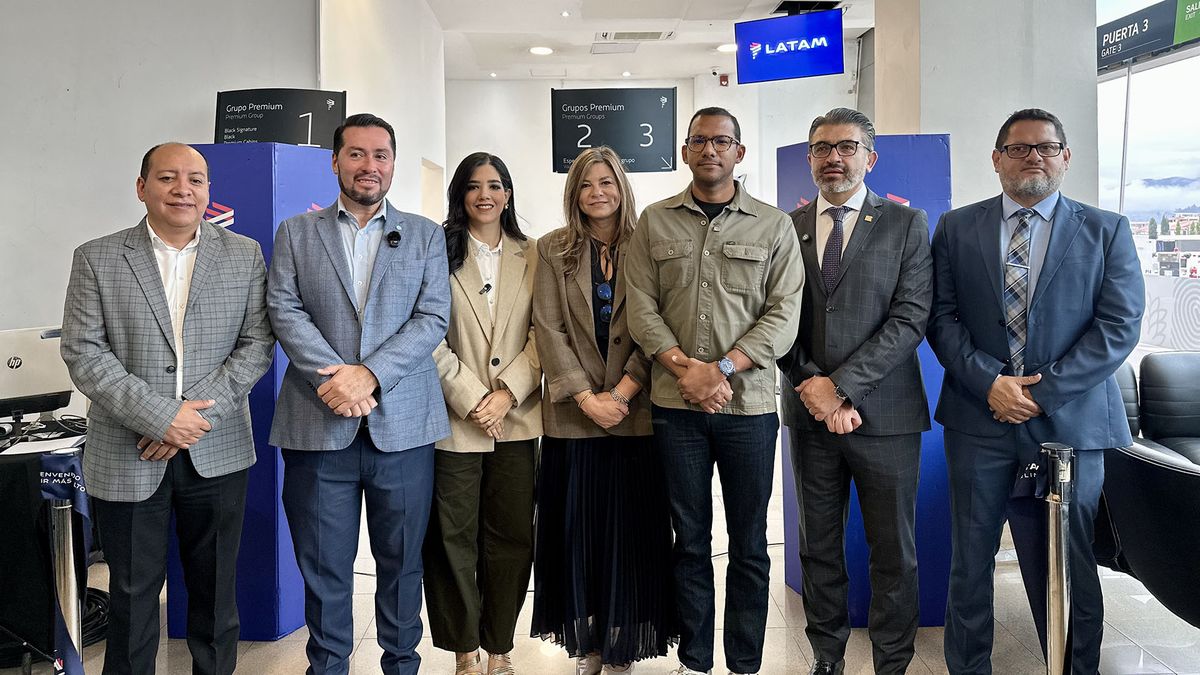 Latam Airlines inauguró el nuevo vuelo Cuenca - Galápagos.&nbsp;
