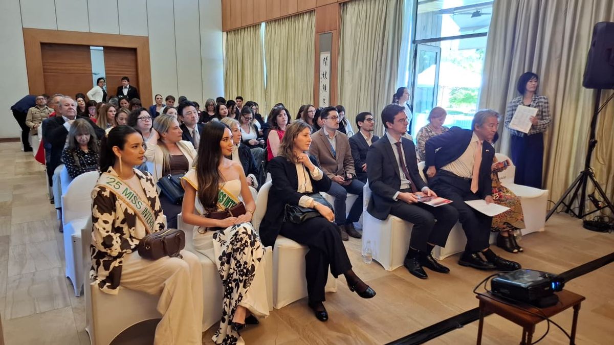 Japón: Seminario de Promoción Turística se realizó en la residencia de la embajada de Japón en Chile. Japón: Seminario de Promoción Turística se realizó en la residencia de la embajada de Japón en Chile.