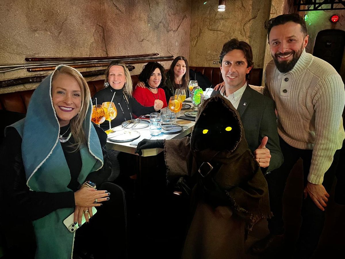 Kissimmee: representantes comerciales compartieron con algunos de los más icónicos personajes del universo Star Wars.