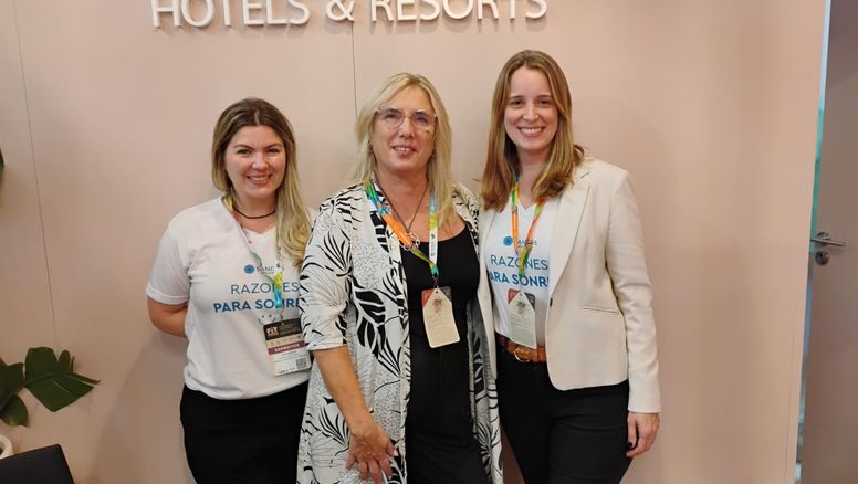 Lidia Giménez, gerenta de Ventas de Sandos Argentina y Uruguay; María Peñarrocha, directora de Ventas Sudamérica de Sandos; y Mariana Vaquer, gerenta de Ventas Argentina de Sandos.