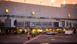 Claudia Sheinbaum dio a conocer que aerolíneas mexicanas cederán sus slots a compañías estadounidenses en el AICM.