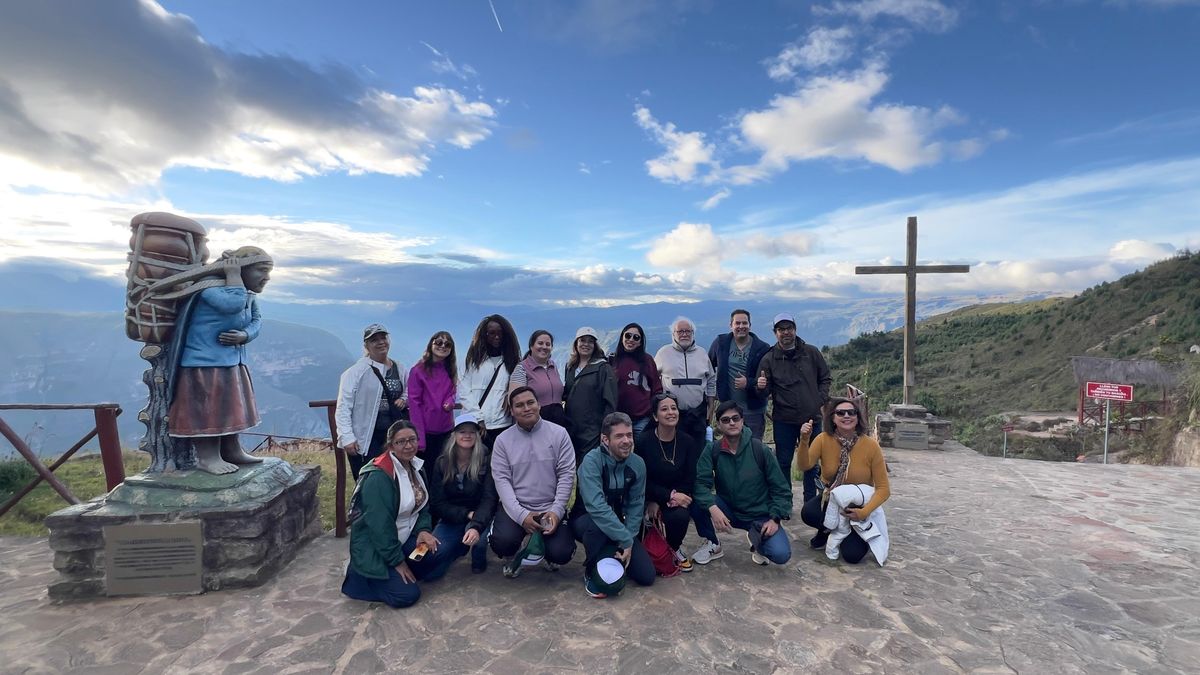 Uno de los atractivos principales del post tour al Amazonas peruano fue la visita al mirador Cañón de Huancas. Uno de los atractivos principales del post tour al Amazonas peruano fue la visita al mirador Cañón de Huancas.