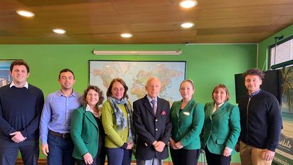 Francisco Romeo (al centro) junto al equipo de Romeo Viajes.&nbsp;