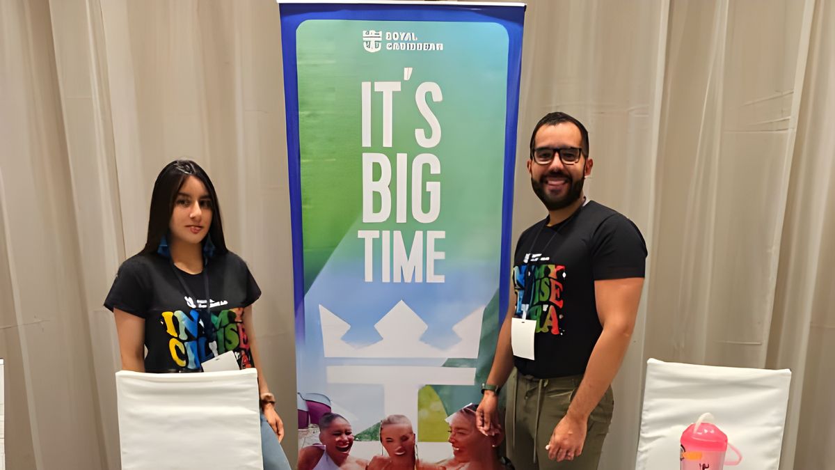 Equipo de Royal Caribbean - Viajes Amazonas, encabezado por Jean Malavé, gerente comercial regional, en los Ladevi Workshop. 