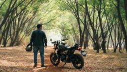 altText(Vacaciones en moto: las mejores rutas para el verano 2026)}