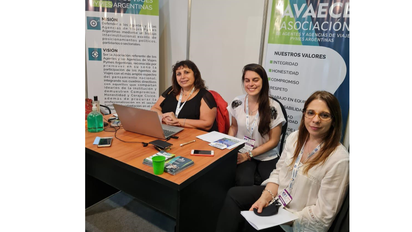 Avaece: Alejandra Barzani, ex presidenta; Paula Gómez Fuentes, vicepresidenta; Maira Busto, flamante presidenta.