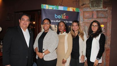 Victor Manjarres, presidente de TM Americas, Althea Sebastian, Chelsea Evelyn, Monika Lopez de la Agencia de Marketing Turístico para América Latina del Belize Tourism Board y Paola Castaño de Copa Airlines.&nbsp;