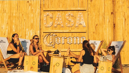 Mar del Plata: Casa Corona es uno de los balnearios mas elegidos al atardecer en Mar del Plata.