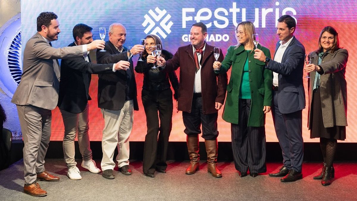 Autoridades presentes en el lanzamiento de Festuris 2025. Autoridades presentes en el lanzamiento de Festuris 2025.