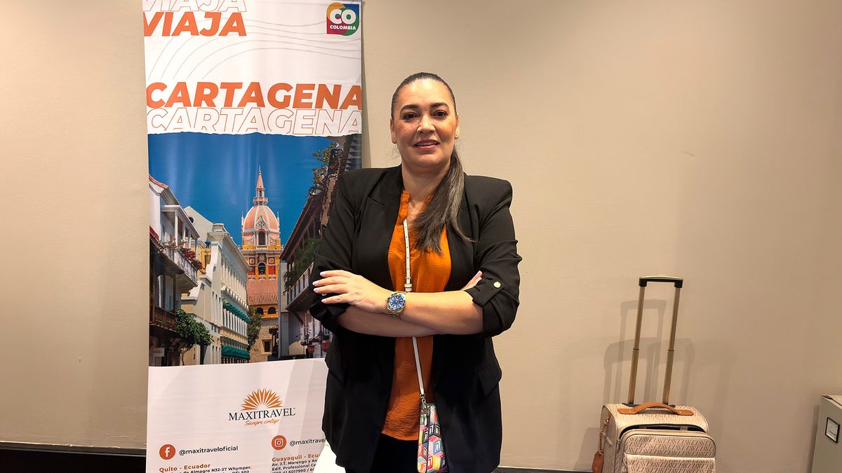 Gianella Medina, gerente comercial del Hotel Cartagena Plaza, en la Caravana Workshop 2026 de Maxitravel, en Quito. 