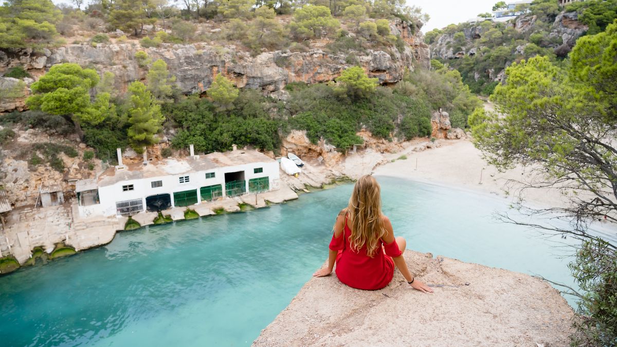 Europa: Mallorca es un destino mediterráneo que lo tiene todo: historia, cultura, playas de ensueño y sabores auténticos que te invitan a regresar.