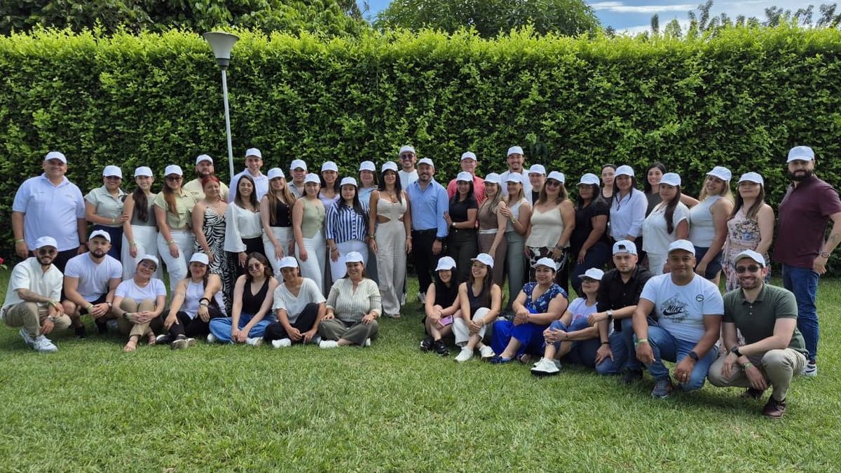 Assist1 prioriza el servicio al cliente con atención ágil y contacto permanente, gracias a los miembros de su equipo.