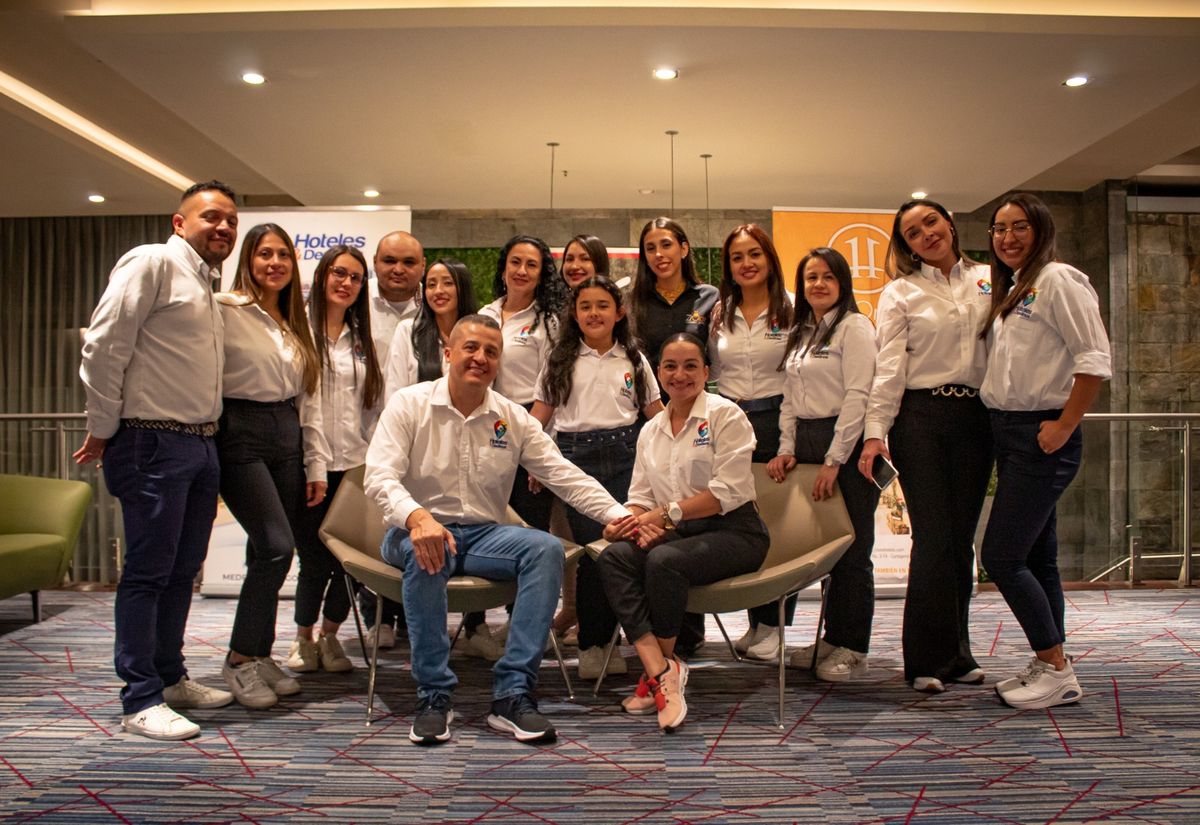 Equipo de Hoteles y Destinos.