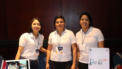 Equipo de Do It Viajes y Turismo en el Workshop de Ladevi en Bogotá.