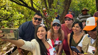 Turismo Sostenible en San Pedro de Atacama: Grupo visitó el sector de Bosque Antiguo en Toconao