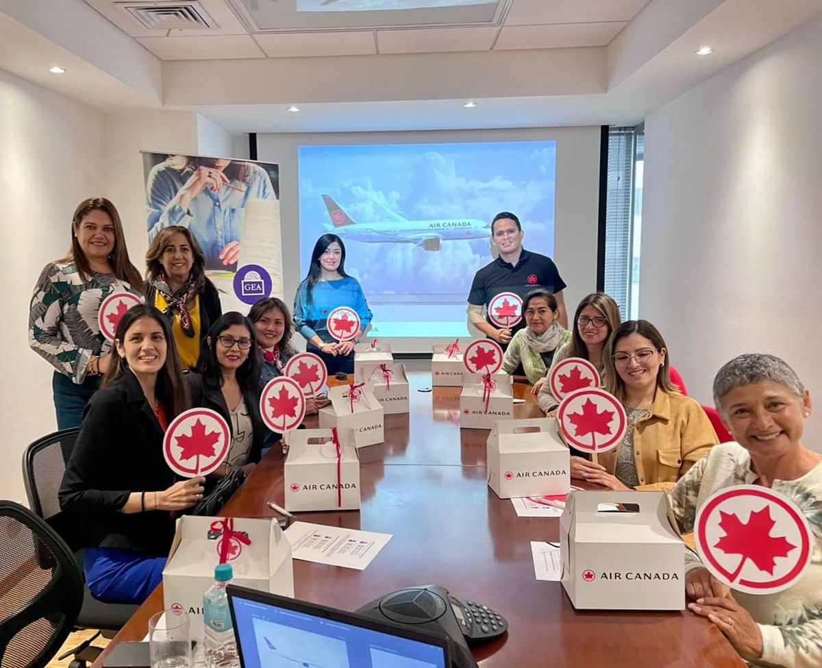 Agencias de viajes de Grupo GEA en la capacitaci&oacute;n de Air Canada.