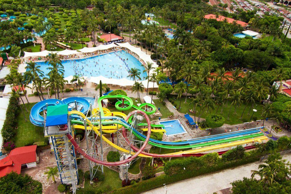 El parque acuático El Rollo.